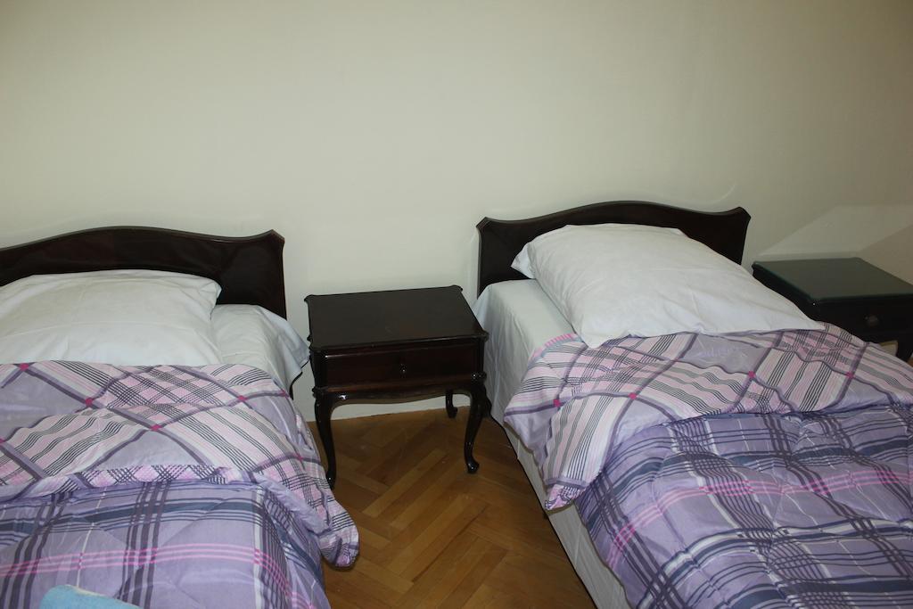 Old District Guest House Τυφλίδα Δωμάτιο φωτογραφία