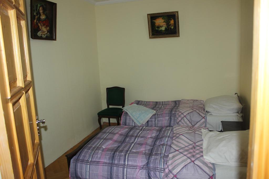 Old District Guest House Τυφλίδα Δωμάτιο φωτογραφία