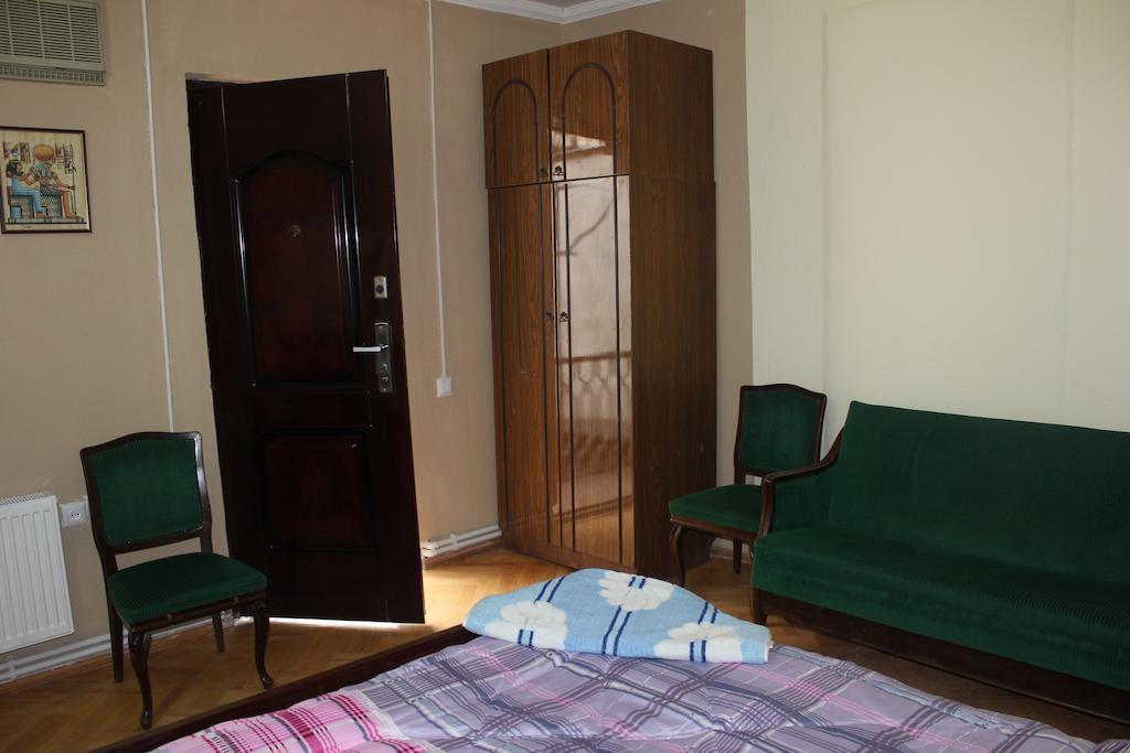 Old District Guest House Τυφλίδα Δωμάτιο φωτογραφία